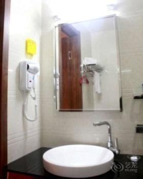 Hualian Business Hotel Shenyang Exterior photo
